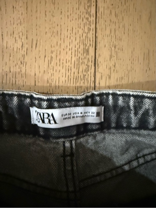 Zara Black Distressed Jean Shorts - Picture 9 of 10